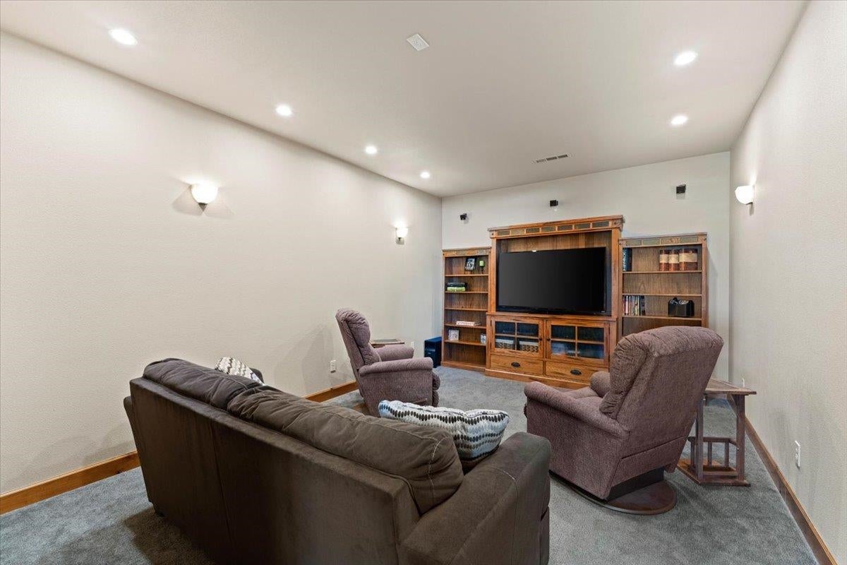 5026 Hoy Road Weed, CA 96094 - Photo 33 of 50 Gallery Image 33