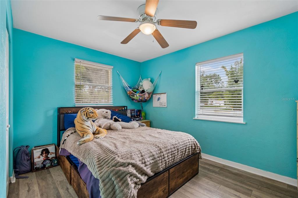 5501 82nd Avenue North Pinellas Park, FL 33781 - Photo 25 of 42