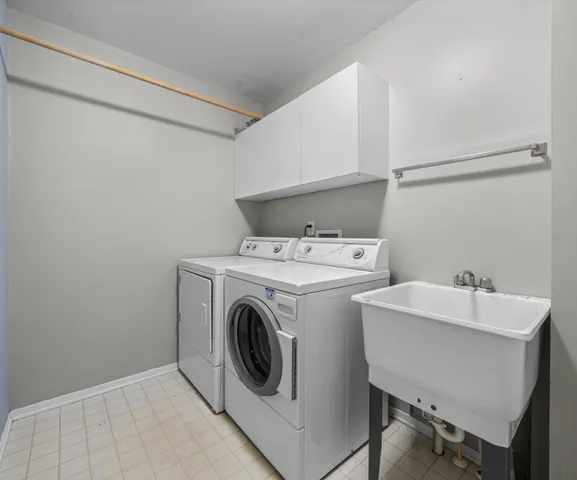 $3,550 | 1696 Reserve Court, Ann Arbor, MI 48103