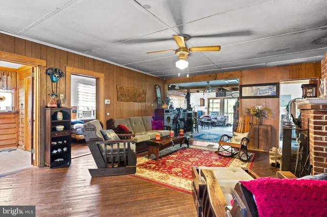 $230,000 | 720 Conodoguinet Avenue, Carlisle, PA 17015