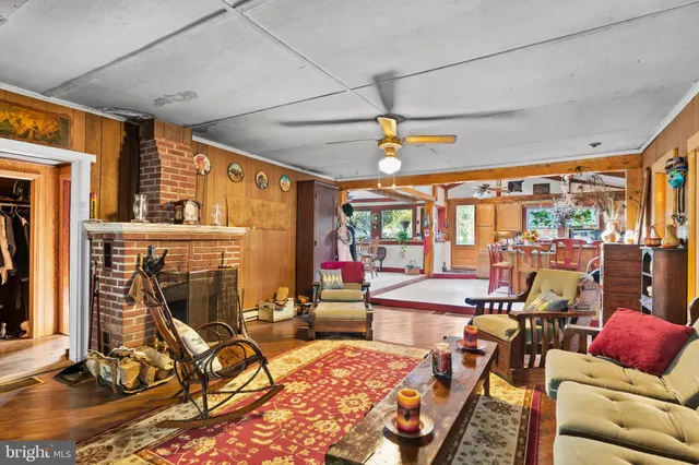 $230,000 | 720 Conodoguinet Avenue, Carlisle, PA 17015