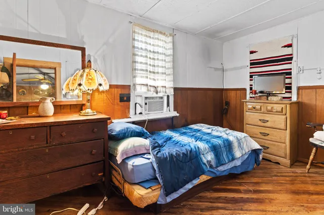 $230,000 | 720 Conodoguinet Avenue, Carlisle, PA 17015