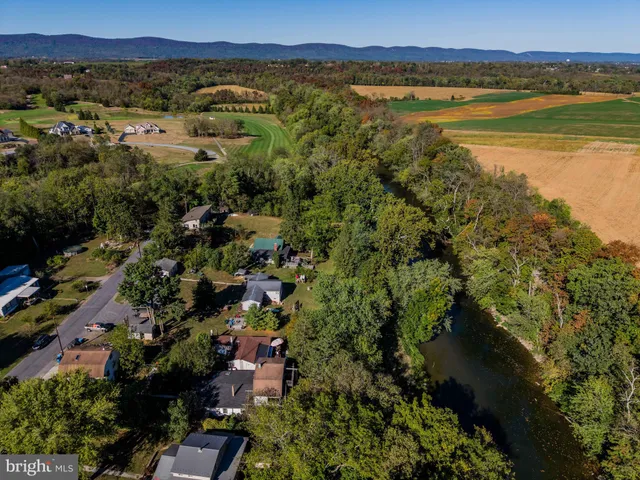 $230,000 | 720 Conodoguinet Avenue, Carlisle, PA 17015