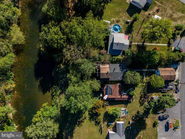 $230,000 | 720 Conodoguinet Avenue, Carlisle, PA 17015