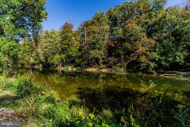 $230,000 | 720 Conodoguinet Avenue, Carlisle, PA 17015