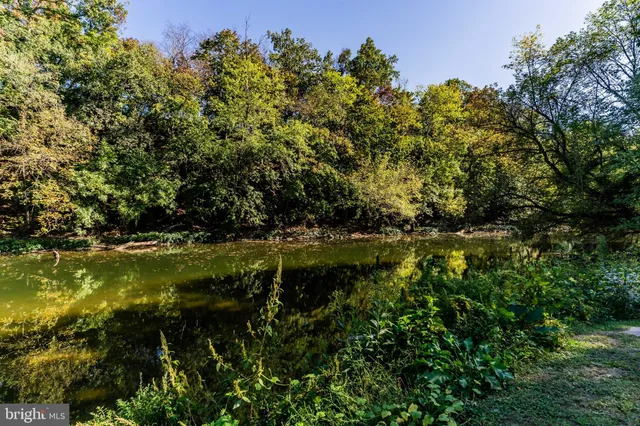 $230,000 | 720 Conodoguinet Avenue, Carlisle, PA 17015