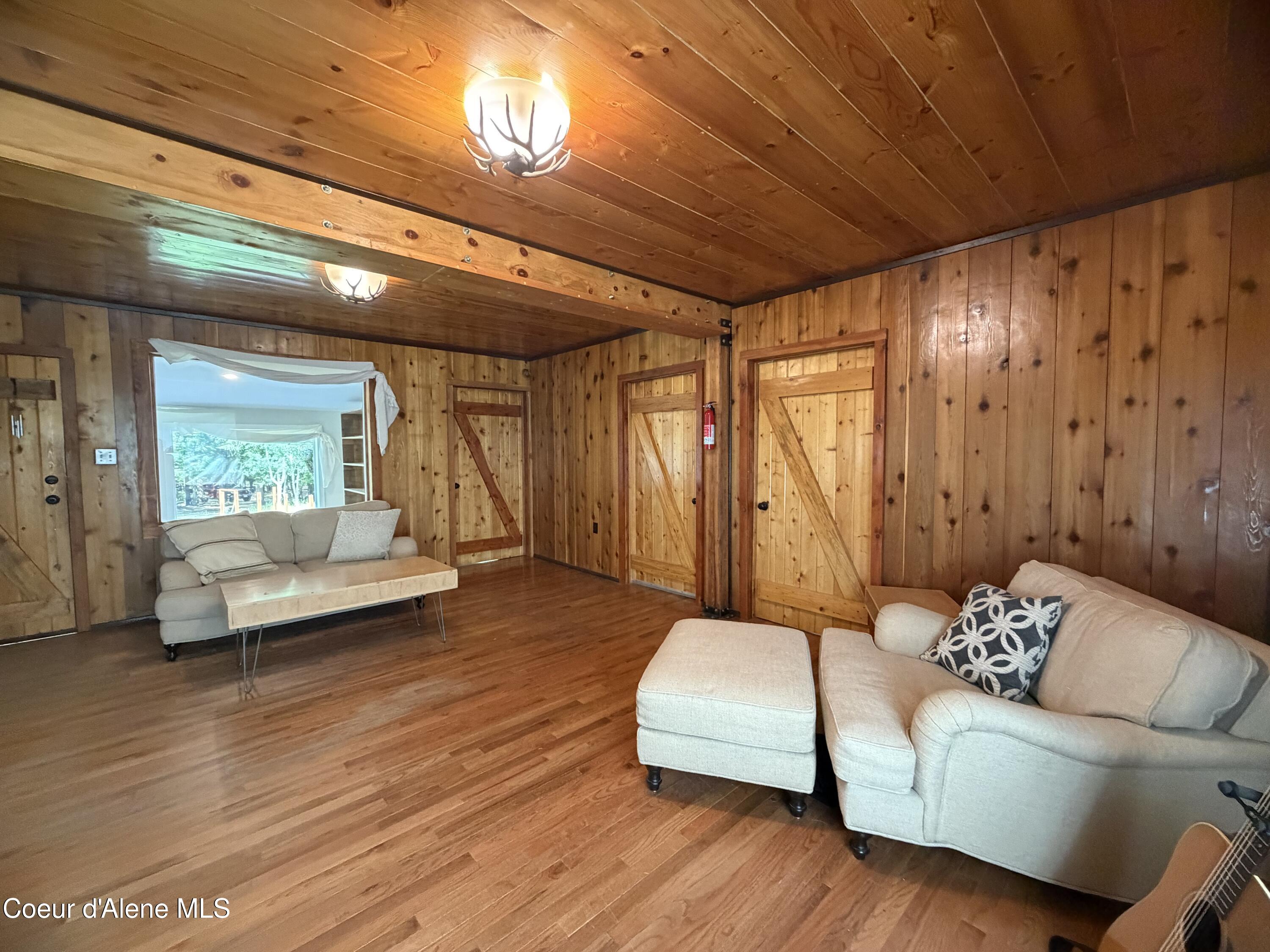 452 Toad Road Priest River, ID 83856 - Photo 10 of 43 IMG_1045