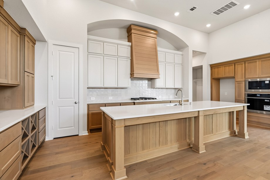 31738 Rosemary Road Fulshear, TX 77423 - Photo 5 of 24 Kitchen