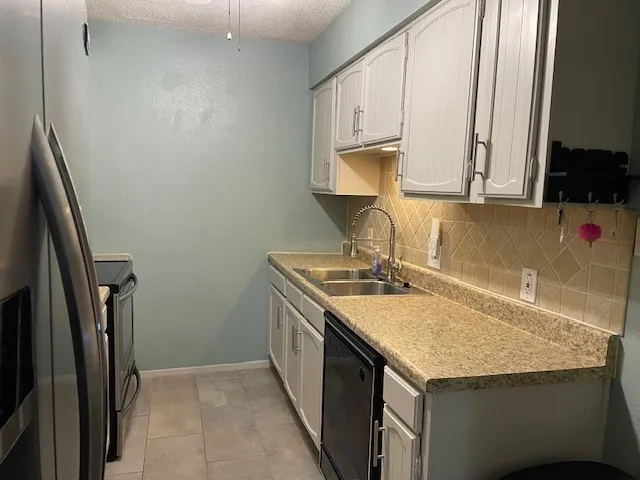 $149,900 | 2116 Casa Rio Circle, Dickinson, TX 77539