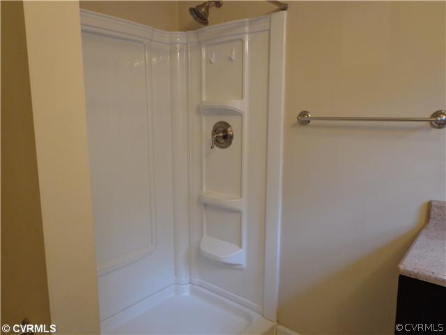 7005 Courthouse Road Prince George, VA 23875 - Photo 14 of 17 Master Bath