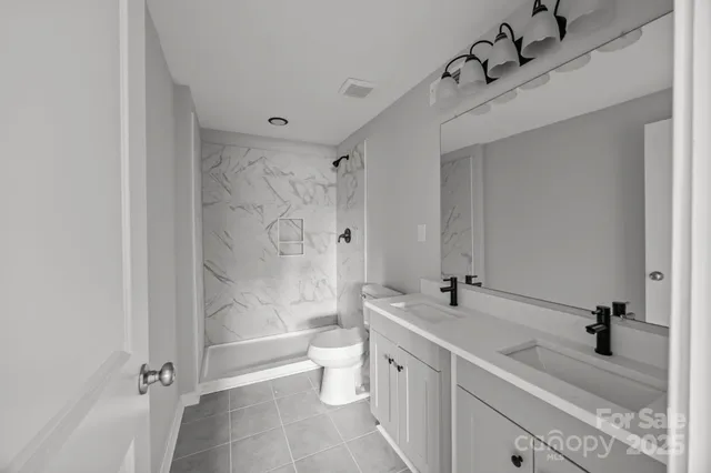 $345,000 | 812 North Main Street, Lowell, NC 28098