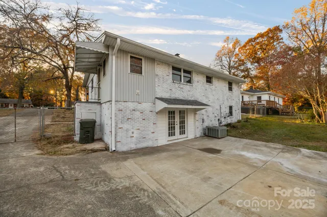 a view of a livingroom with a window