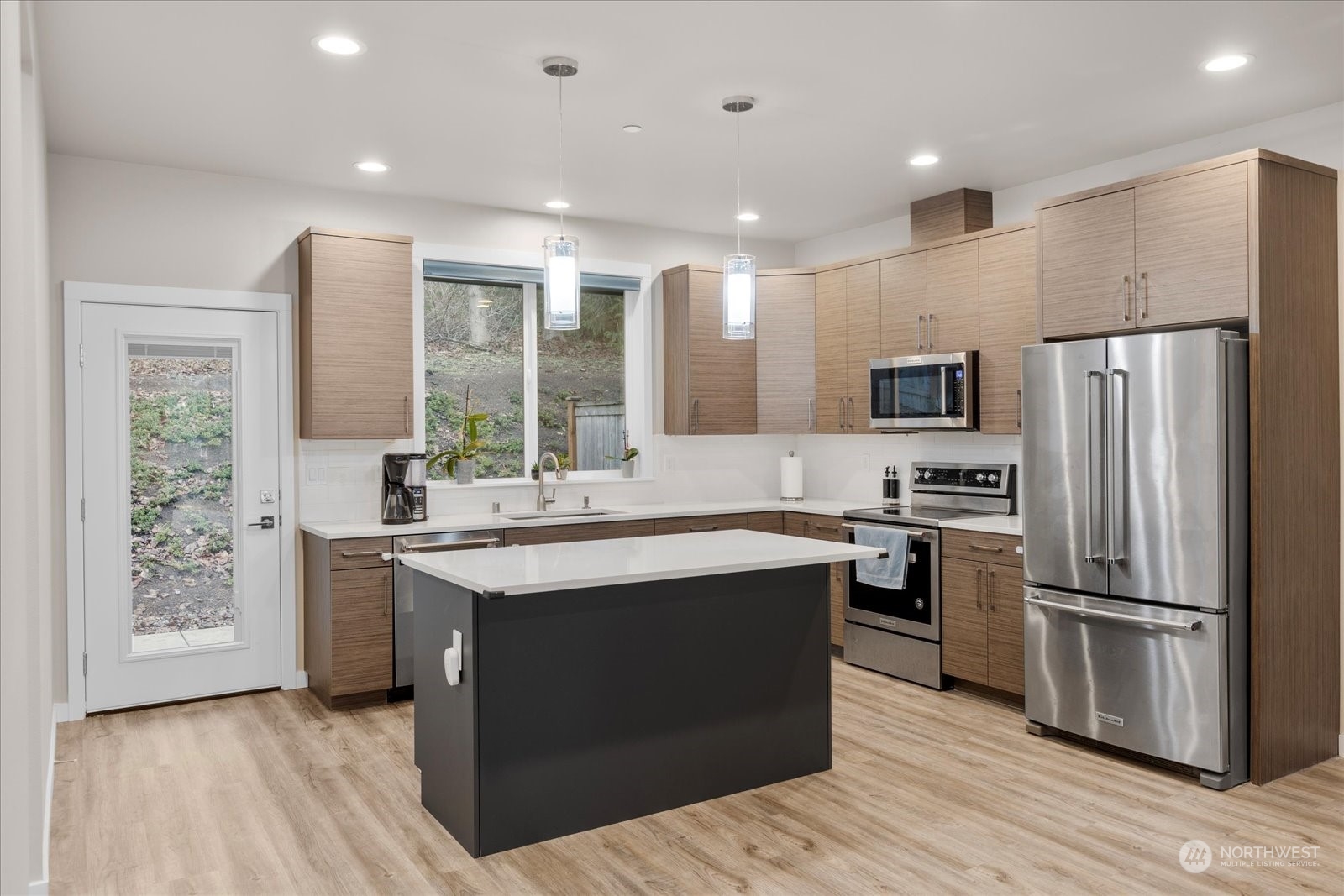 10625 Vernon Road, Unit A Lake Stevens, WA 98258 - Photo 6 of 29