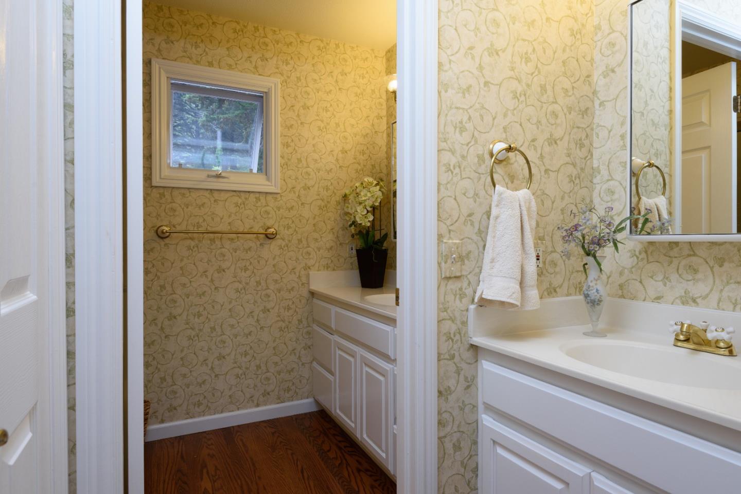 364 Genevieve Avenue Pacifica, CA 94044 - Photo 18 of 24 a bathroom with a bathtub and a sink