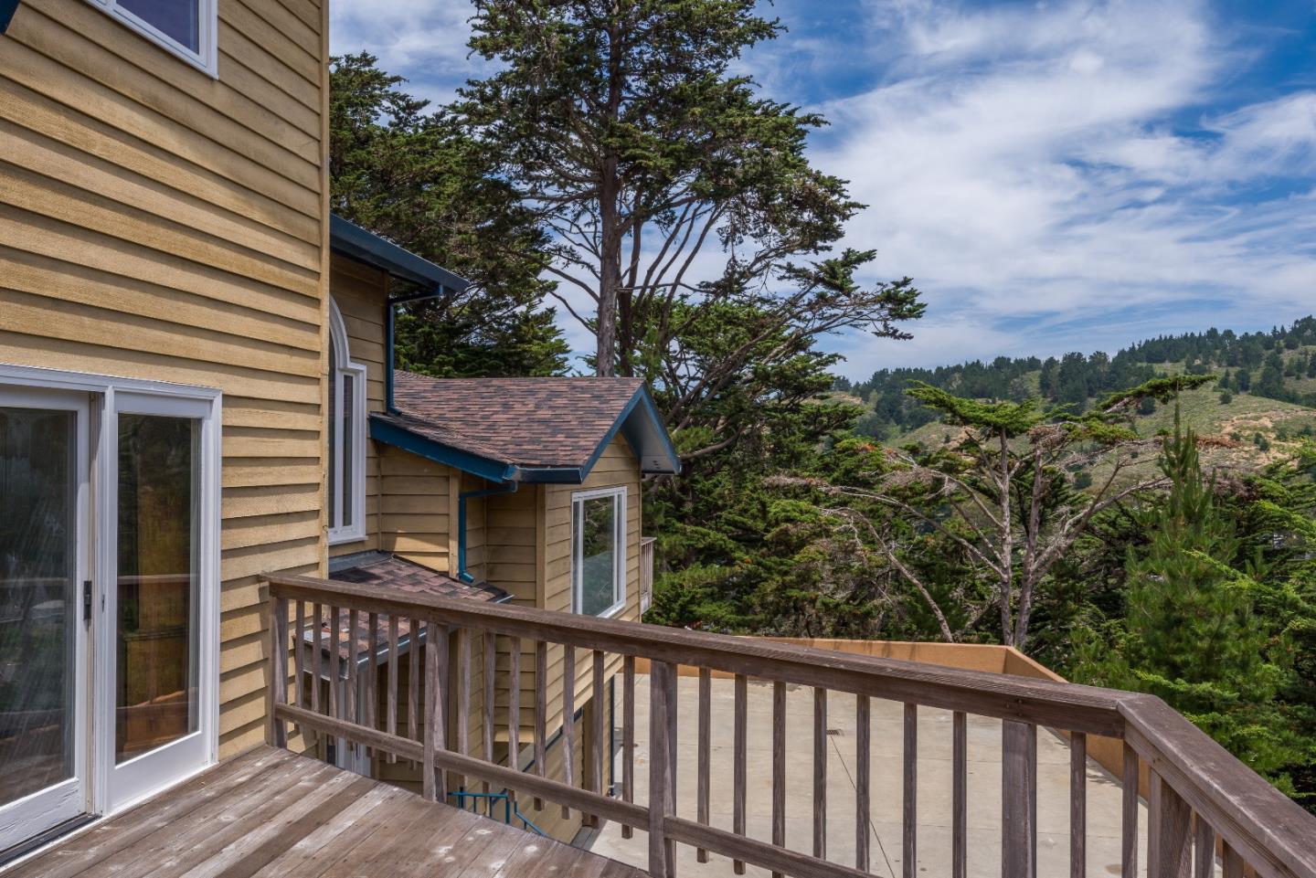 364 Genevieve Avenue Pacifica, CA 94044 - Photo 21 of 24 a view of a house with a balcony