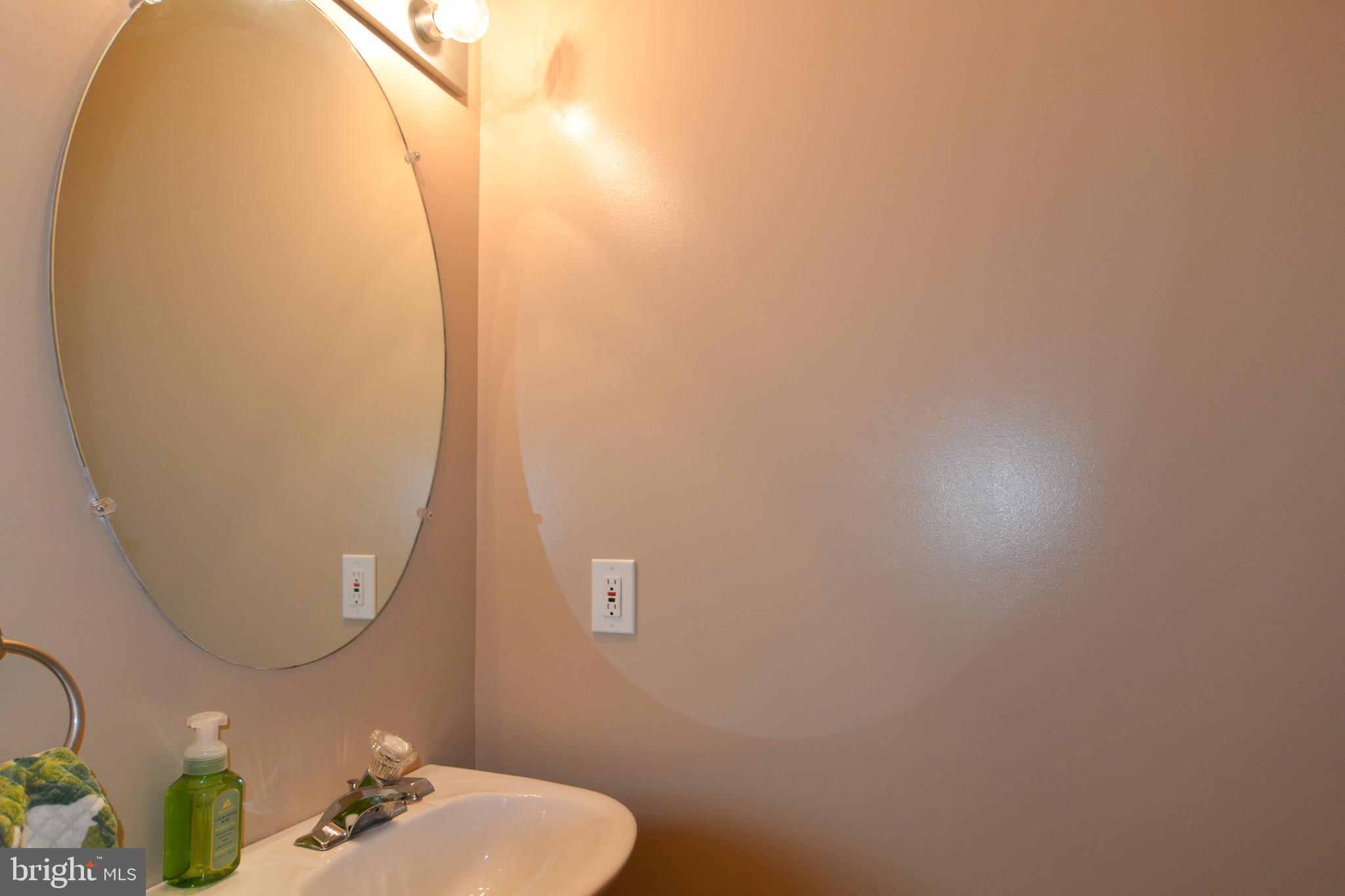 113 Oak Ridge Lane Dallastown, PA 17313 - Photo 18 of 39 Gallery Image 18