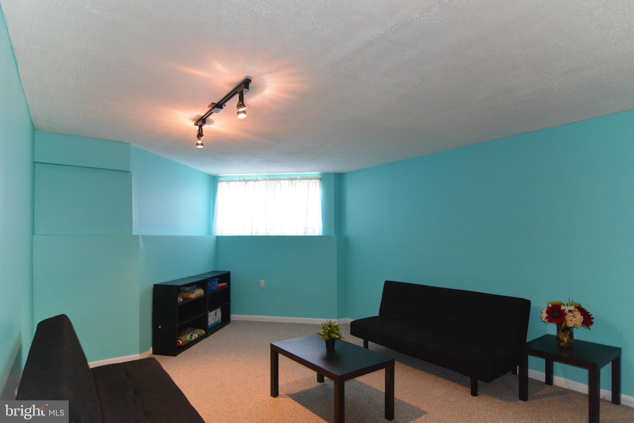 113 Oak Ridge Lane Dallastown, PA 17313 - Photo 33 of 39 Gallery Image 33