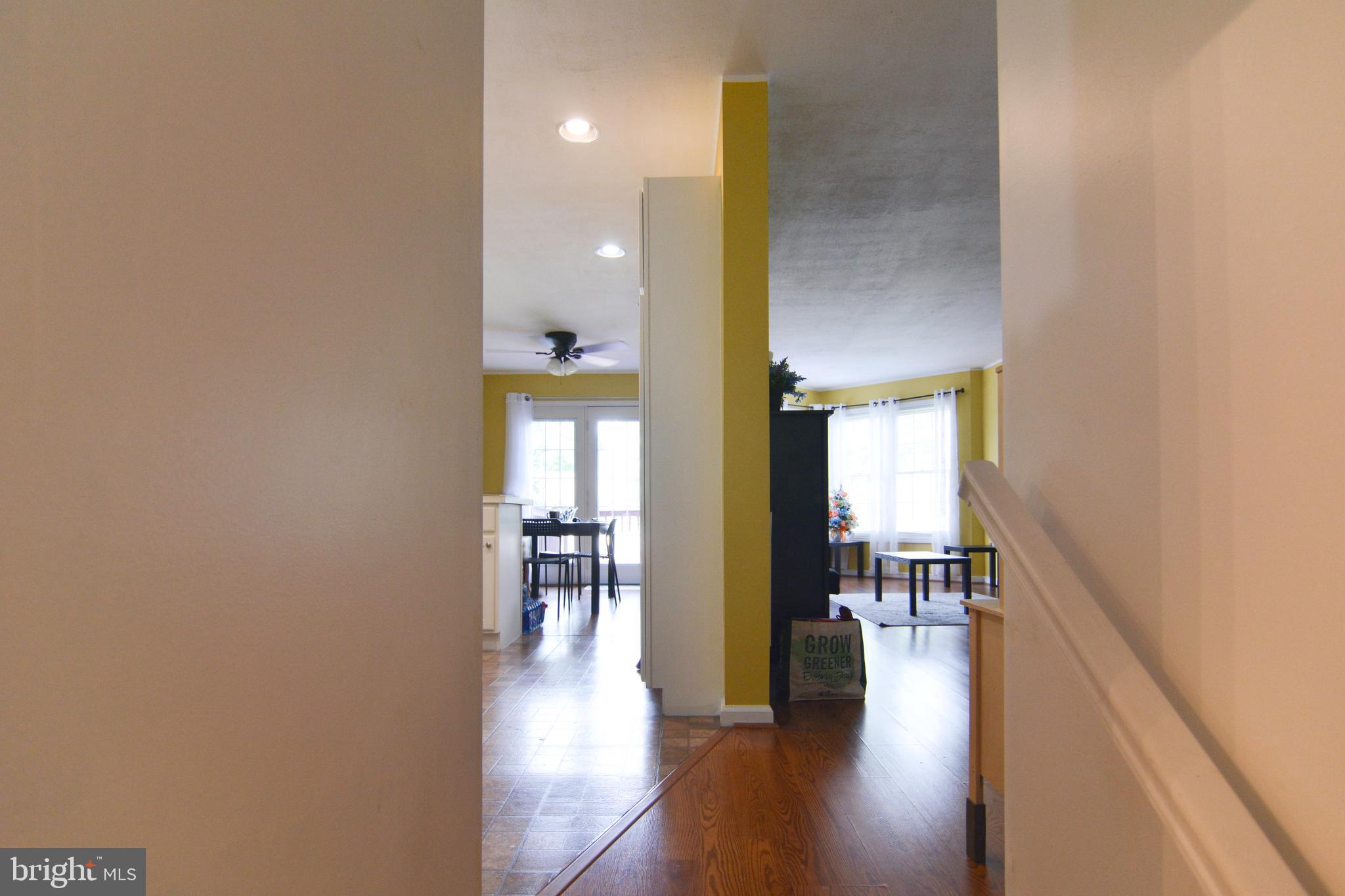 113 Oak Ridge Lane Dallastown, PA 17313 - Photo 5 of 39 Gallery Image 5