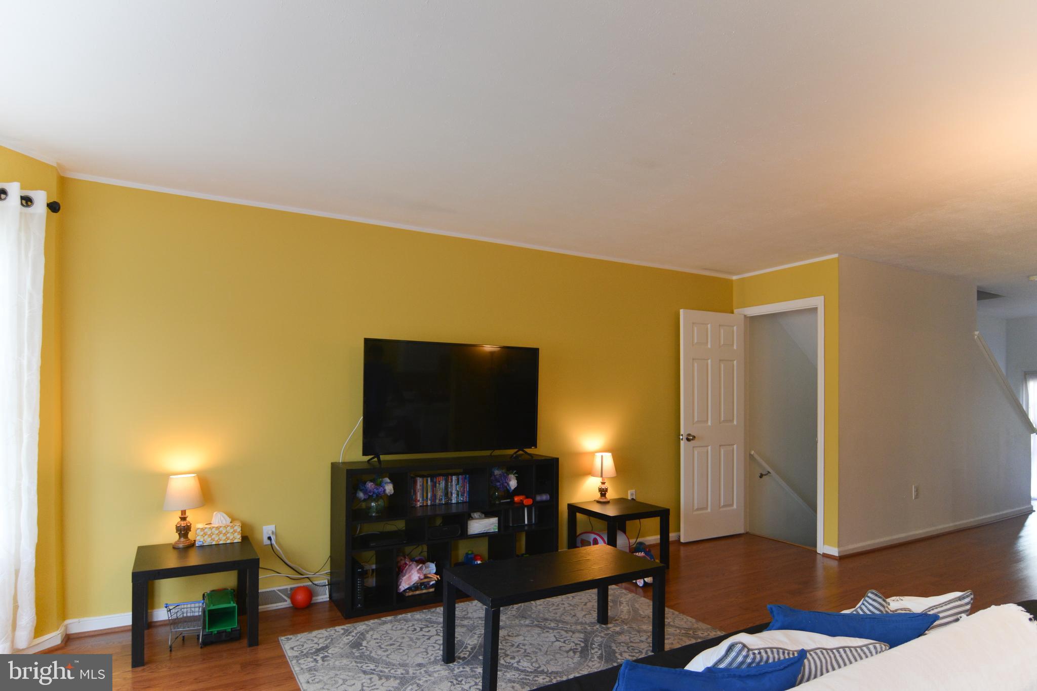 113 Oak Ridge Lane Dallastown, PA 17313 - Photo 7 of 39 Gallery Image 7