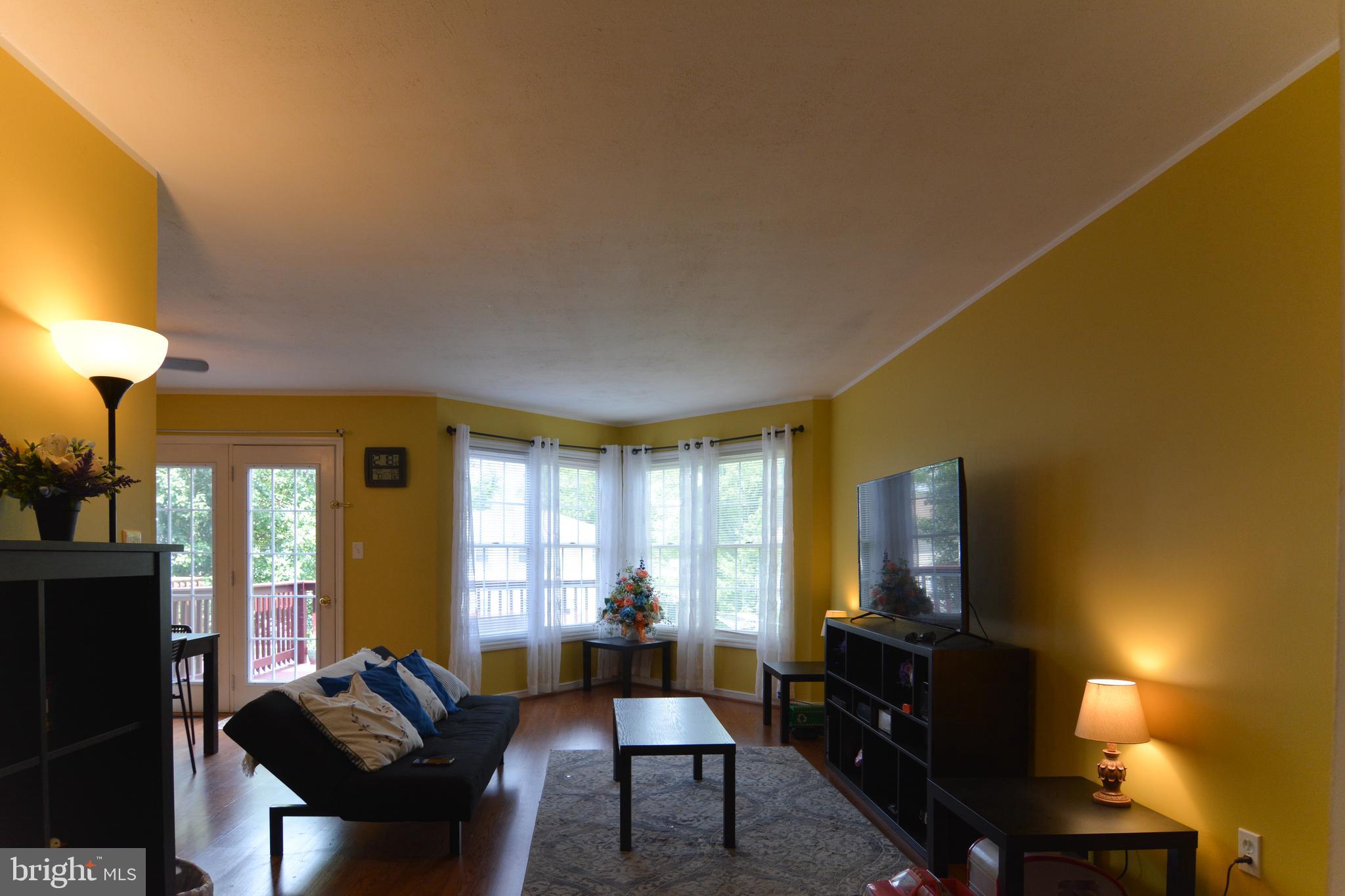 113 Oak Ridge Lane Dallastown, PA 17313 - Photo 8 of 39 Gallery Image 8