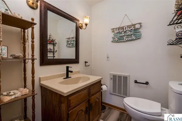 $314,900 | 6 Learig Lane, St. James, MN 56081