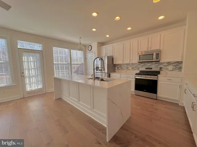 $3,500 | 21354 Shady Wood Terrace, Broadlands, VA 20148