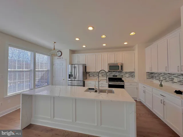 $3,500 | 21354 Shady Wood Terrace, Broadlands, VA 20148