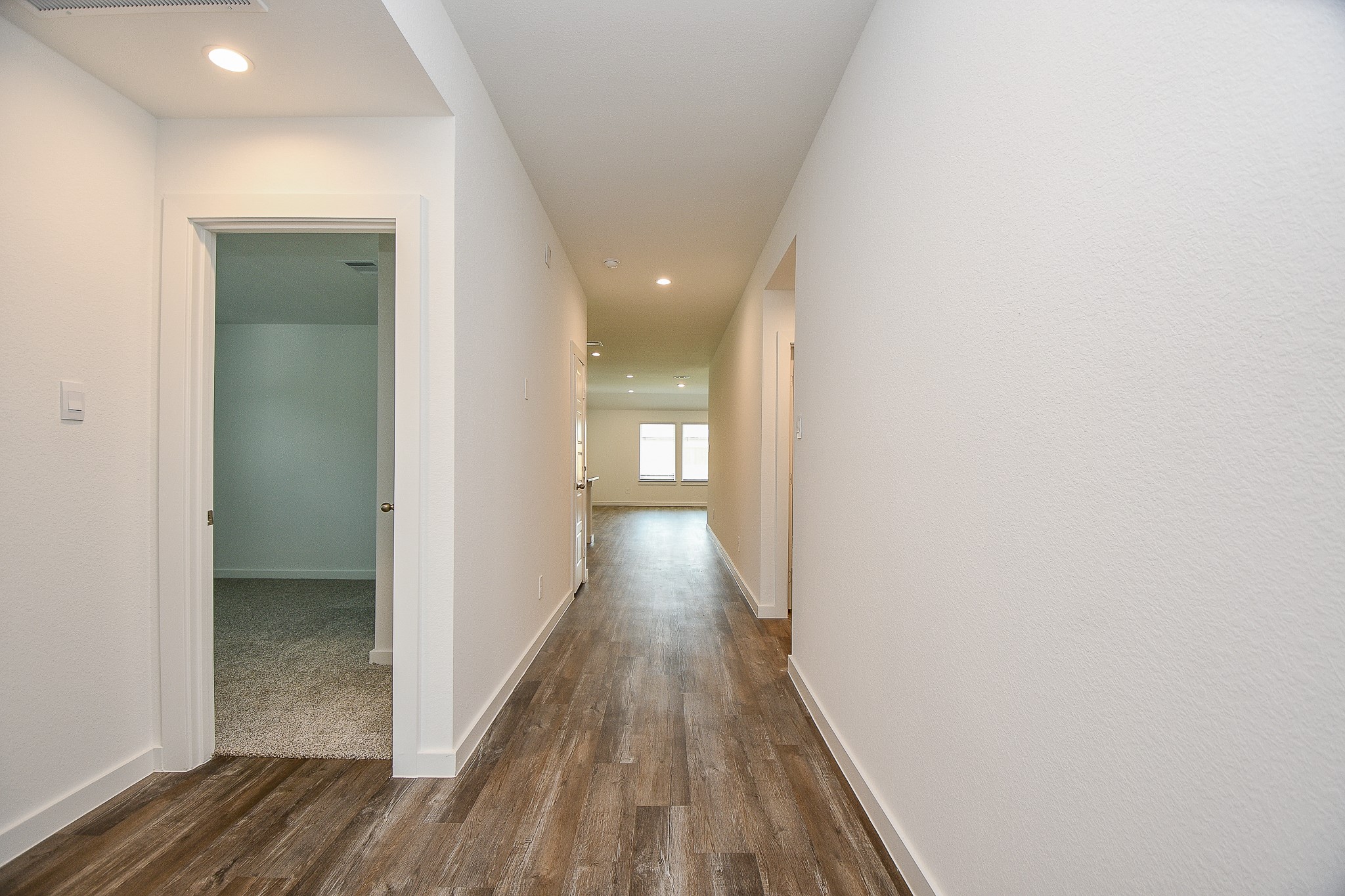 1115 Yaupon Drive Rosharon, TX 77583 - Photo 4 of 32