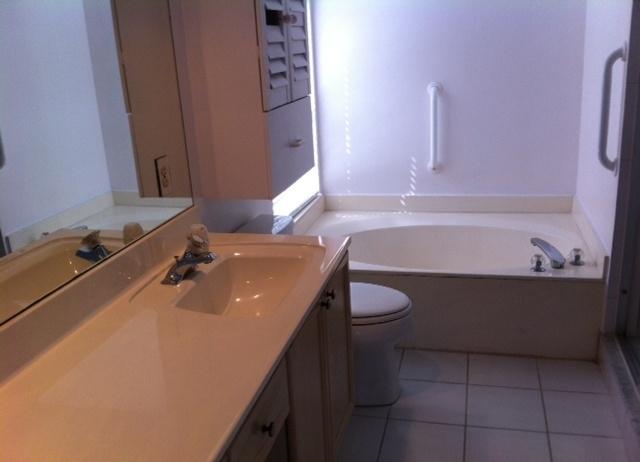 17052 Boca Club Boulevard, Unit 6 Boca Raton, FL 33487 - Photo 8 of 15 image (11)