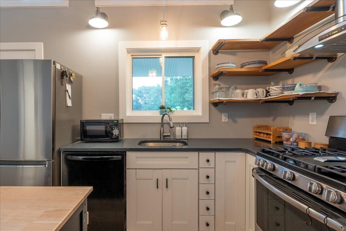 8 Cobb Hill Road Camden, ME 04843 - Photo 4 of 37 03-8 Cobb Hill -4