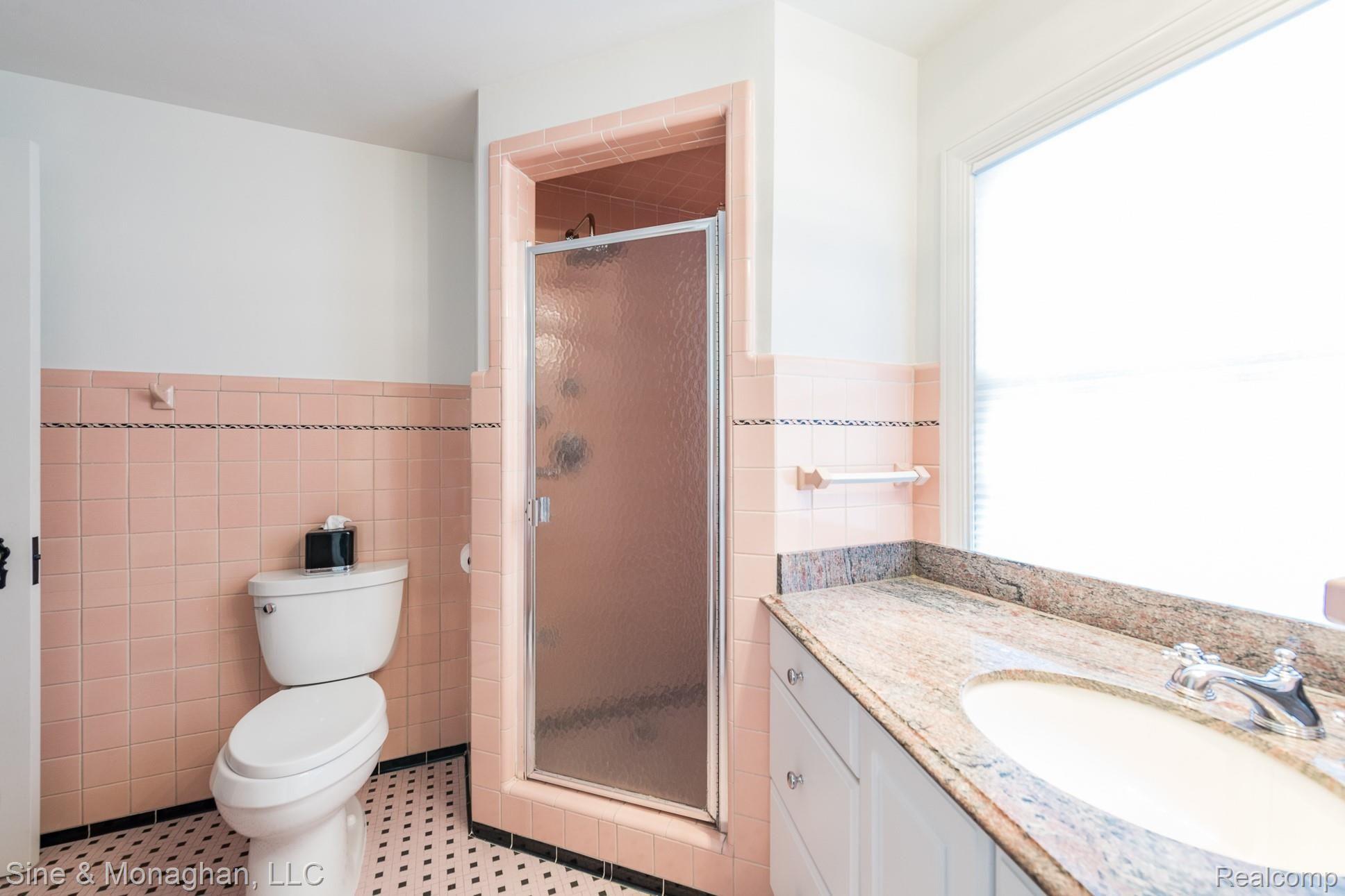 689 Fisher Road Grosse Pointe, MI 48230 - Photo 36 of 58 DSC_1990.jpg