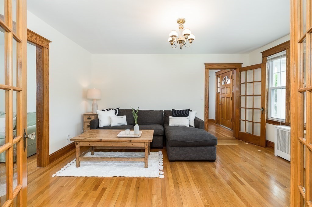 17 Topsfield Road Ipswich, MA 01938 - Photo 3 of 26