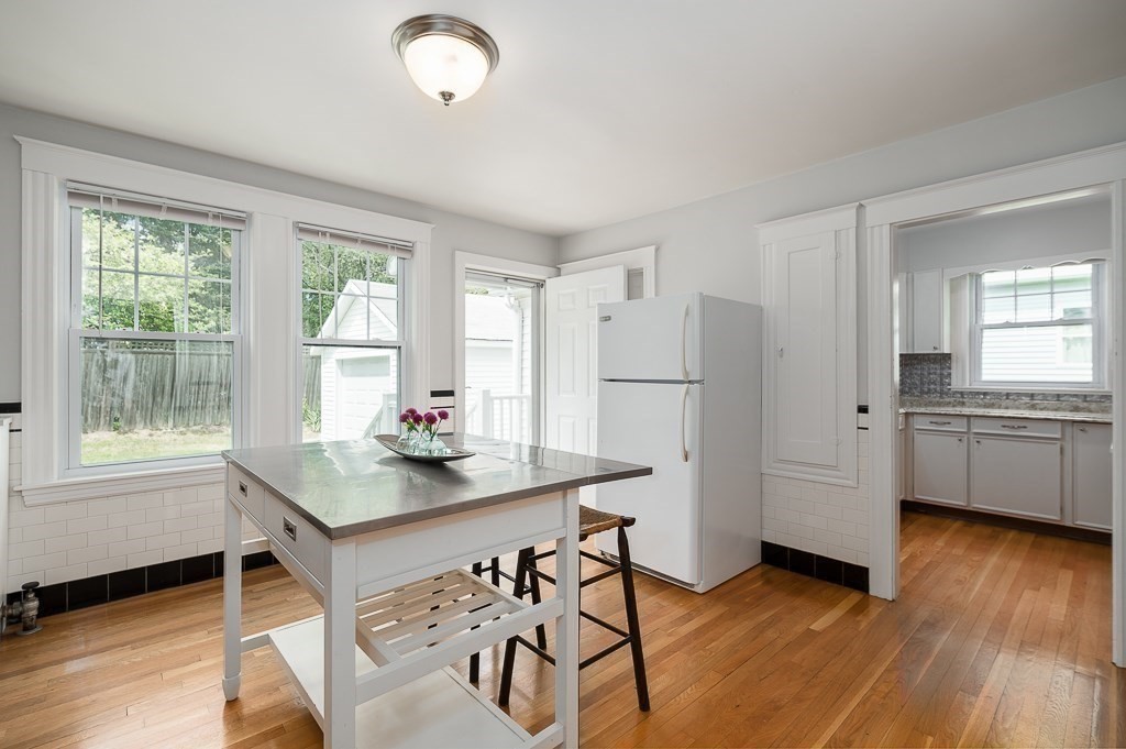 17 Topsfield Road Ipswich, MA 01938 - Photo 7 of 26