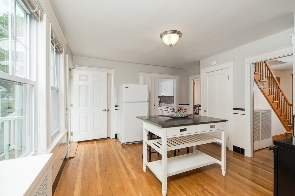 17 Topsfield Road Ipswich, MA 01938 - Photo 8 of 26