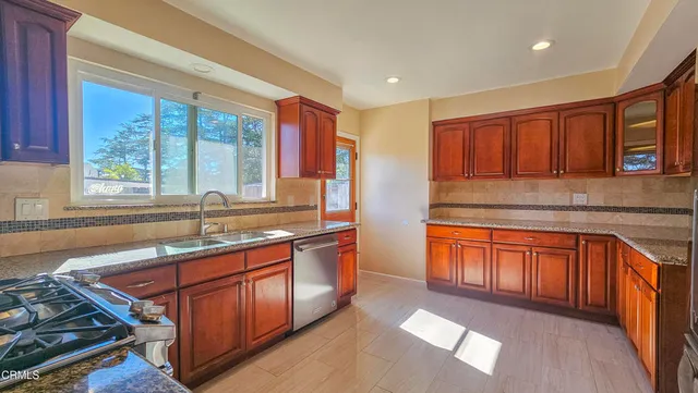 $4,750 | 4723 Rockland Place, La Canada Flintridge, CA 91011