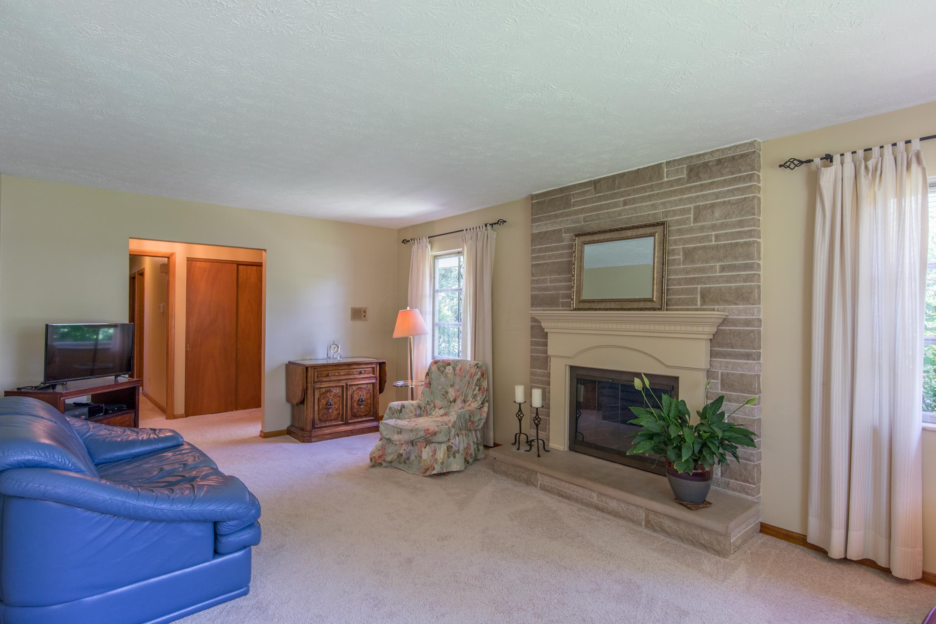 935 South Remington Road Bexley, OH 43209 - Photo 4 of 40
