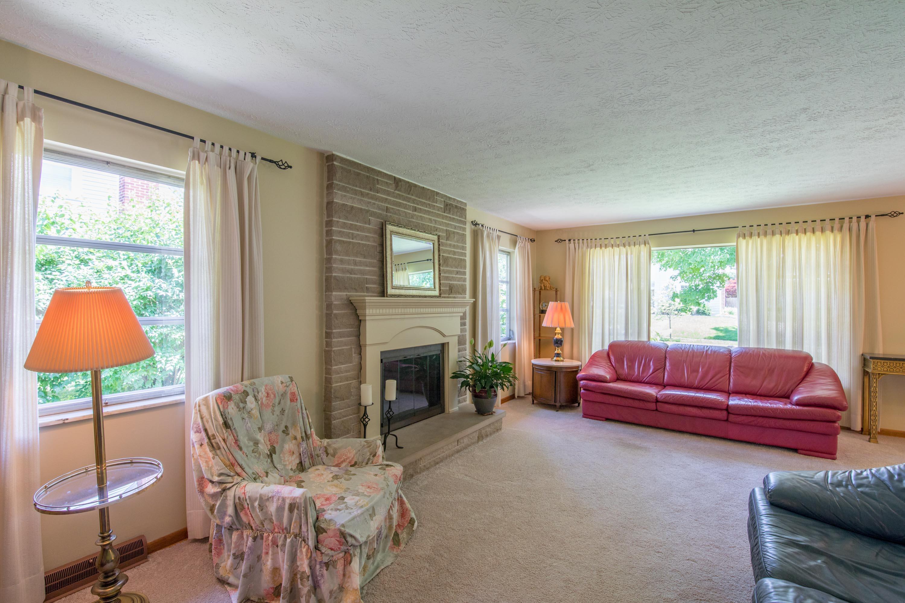 935 South Remington Road Bexley, OH 43209 - Photo 5 of 40
