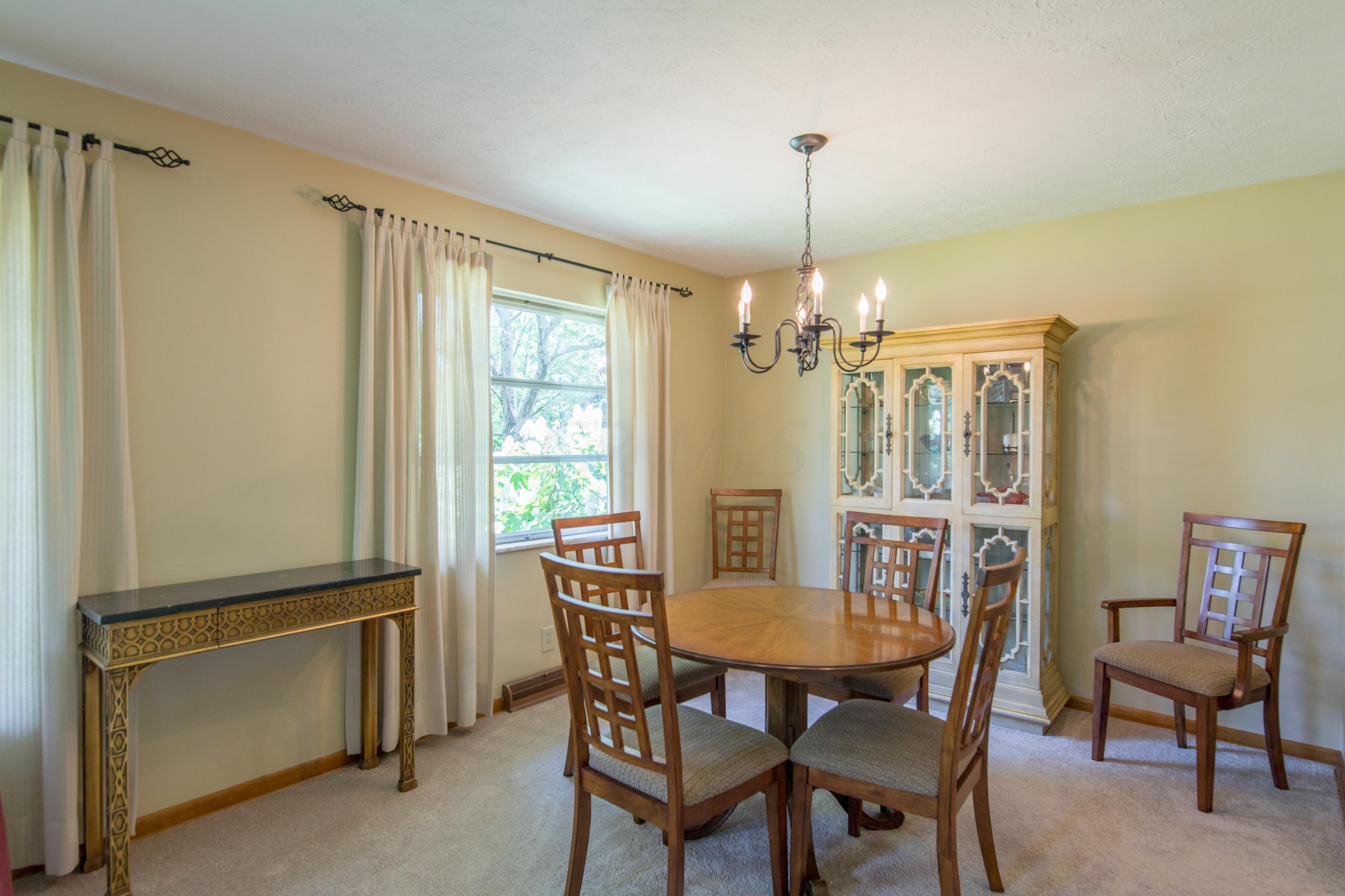 935 South Remington Road Bexley, OH 43209 - Photo 9 of 40