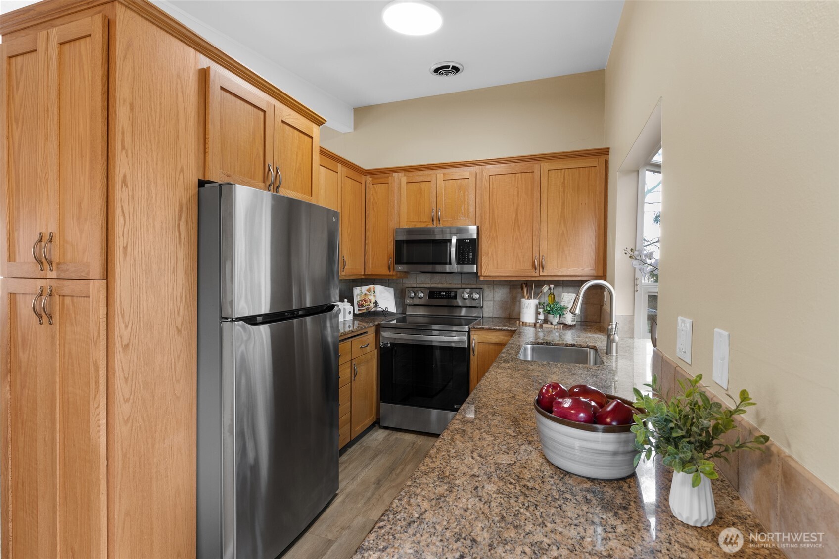 15024 Southeast 113th Street Renton, WA 98059 - Photo 11 of 31