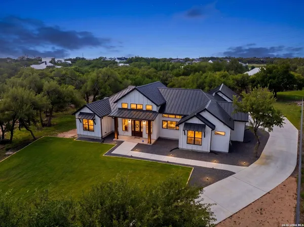 $1,250,000 | 722 Post Oak Ridge Way, Bulverde, TX 78163