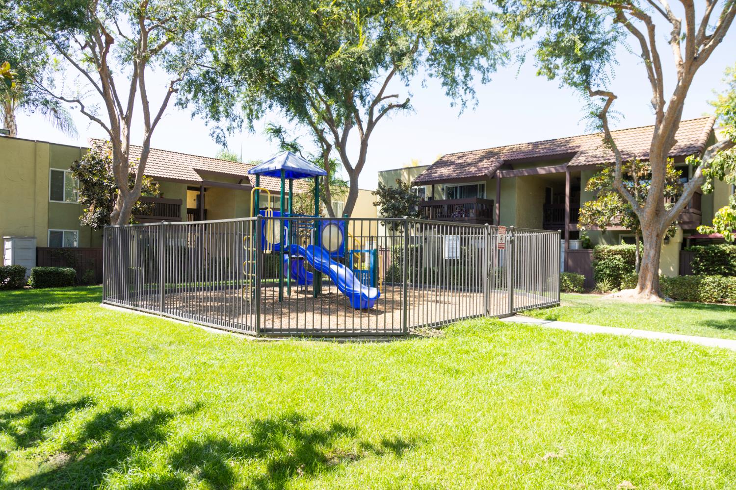 2881 East Huntington Boulevard, Unit 153 Fresno, CA 93721 - Photo 15 of 32