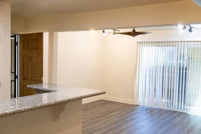 $195,189 | 2881 East Huntington Boulevard, Unit 153, Fresno, CA 93721