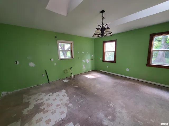 $77,000 | 12708 69th Avenue, Coal Valley, IL 61240