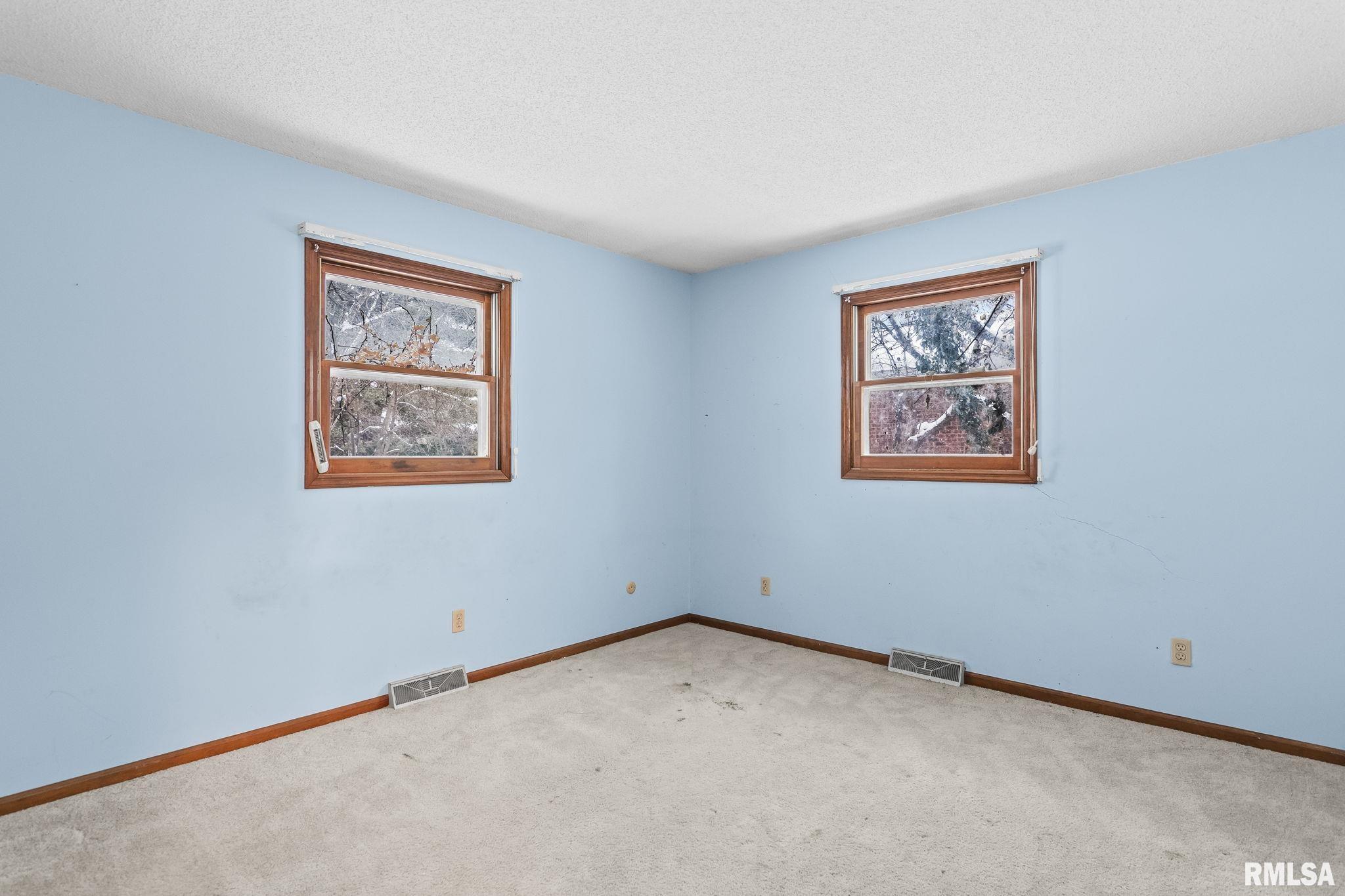 2108 Austin Drive Springfield, IL 62704 - Photo 13 of 42