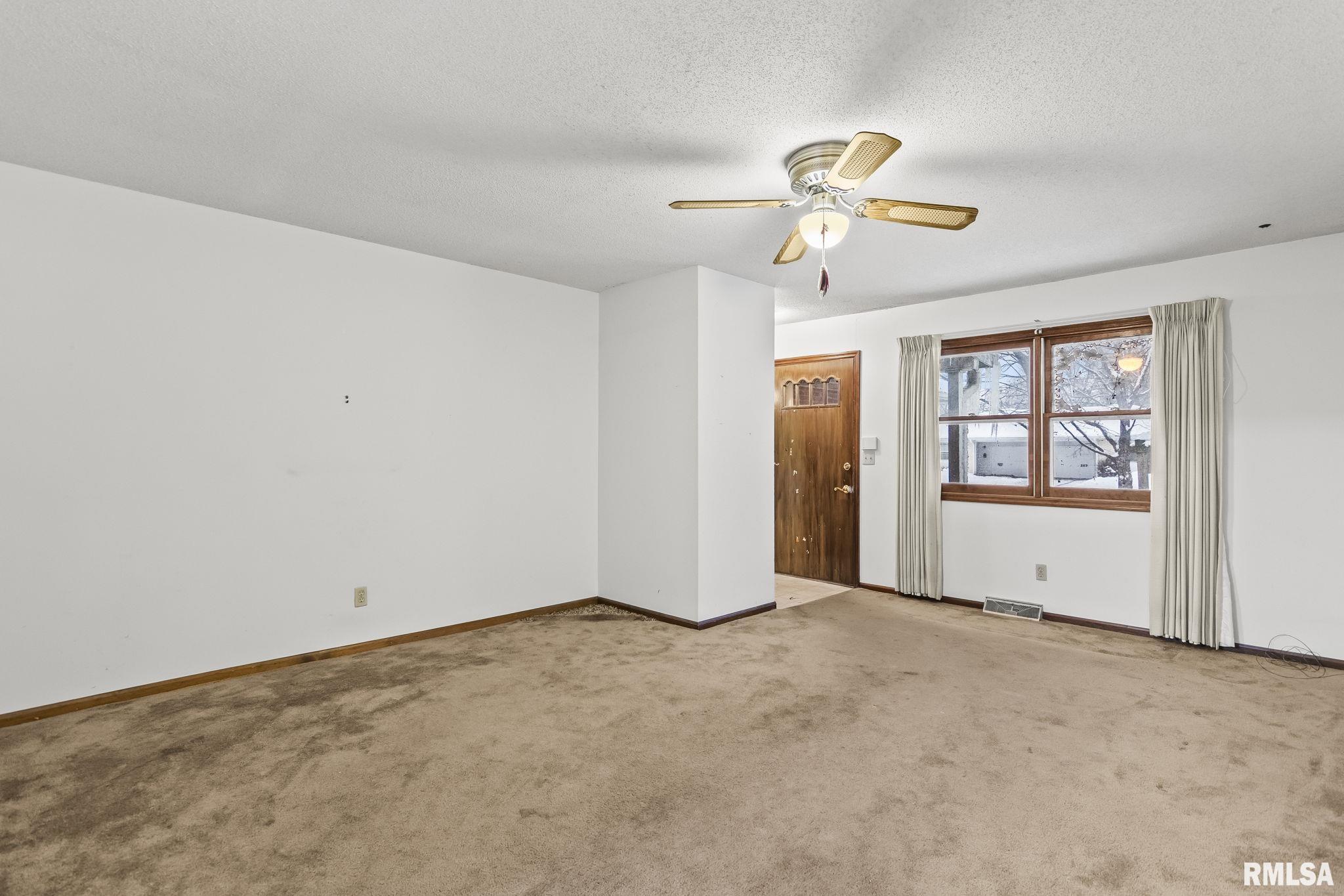 2108 Austin Drive Springfield, IL 62704 - Photo 4 of 42