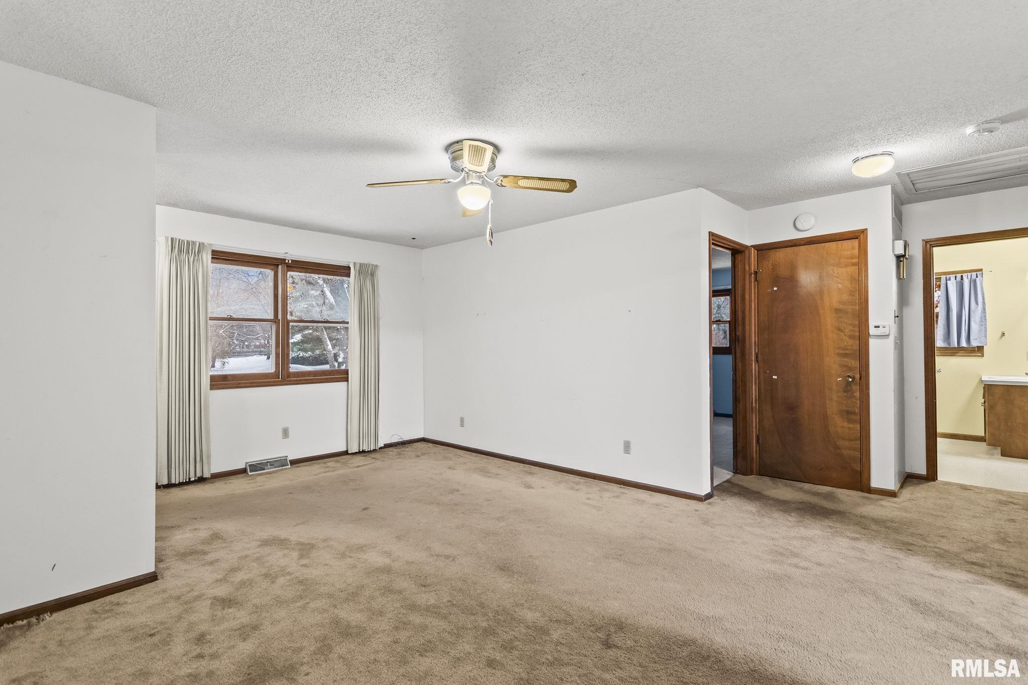 2108 Austin Drive Springfield, IL 62704 - Photo 5 of 42