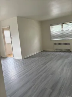 $1,850 | 69-27 215th Street | Oakland Gardens