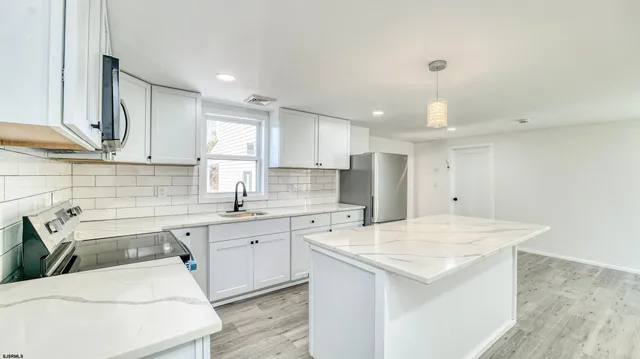 $340,000 | 878 Highway 47, South Dennis, NJ 08210