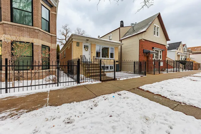 $549,900 | 3702 West George Street, Chicago, IL 60618