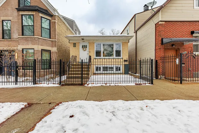 $549,900 | 3702 West George Street, Chicago, IL 60618